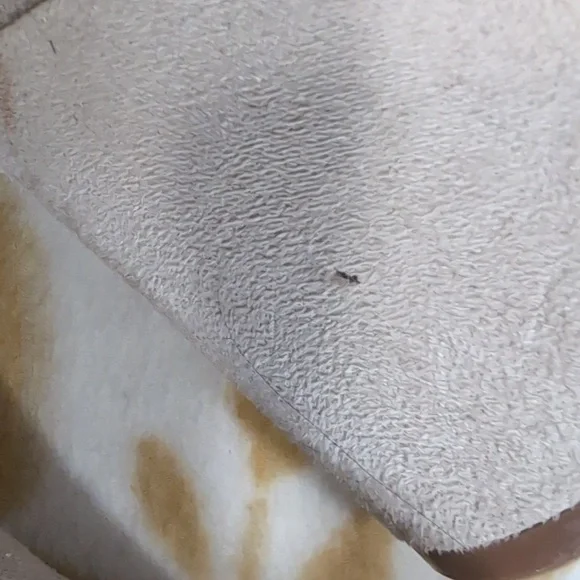 JOURNEE..Cream Knee-High Heeled Boots with Chunky Heel - Picture 8 of 10